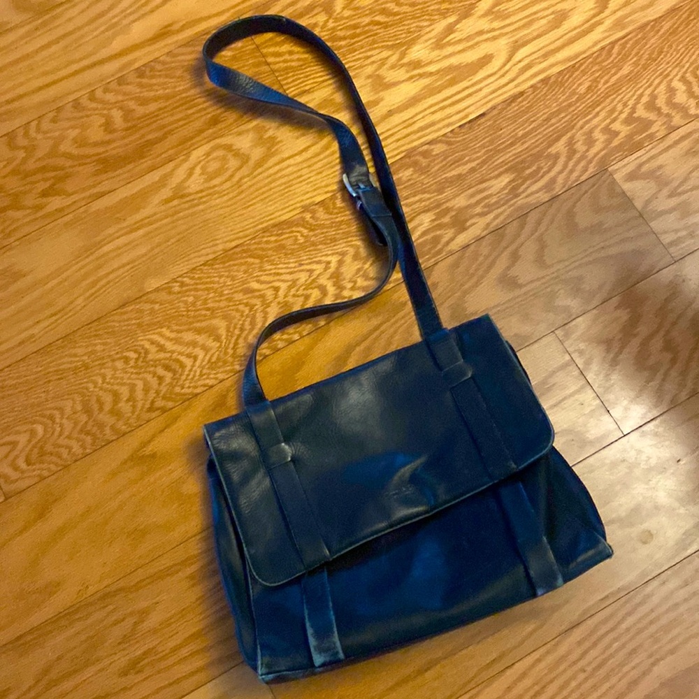 Kenneth Cole Messenger bag.  11”h/13”w/4d Black leather. In good used condition
